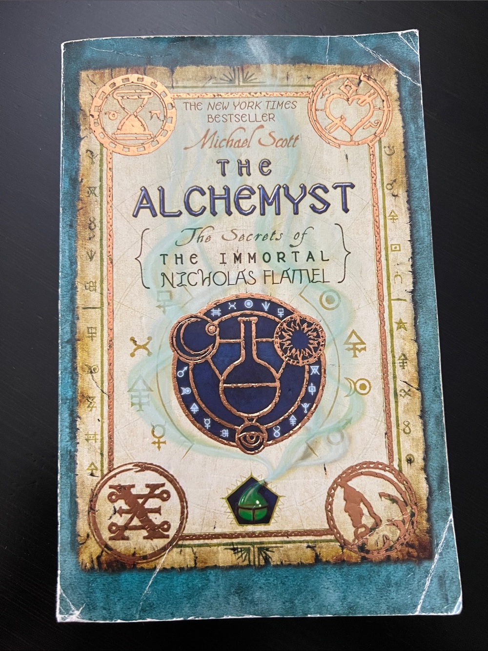 ⭐️5 for $20⭐️ The Alchemyst by Michael Scott - Paperback